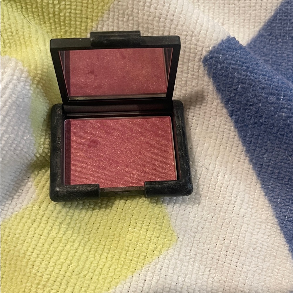 NARS Radiant Pink Blush Compact